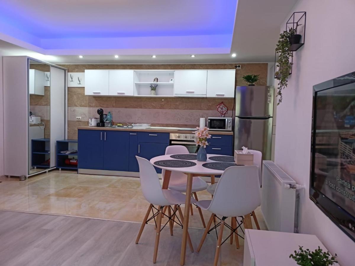 Apartament Eric, บุชเตนี ภายนอก รูปภาพ